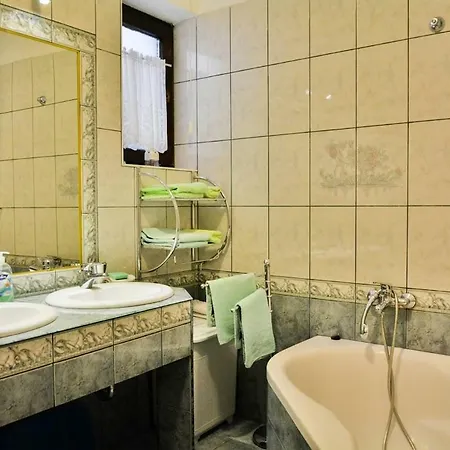 Apartment House 193540 Holiday Antonia *